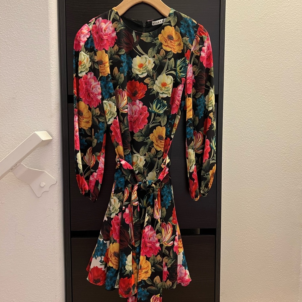 Alice & Olivia Flare belted dress